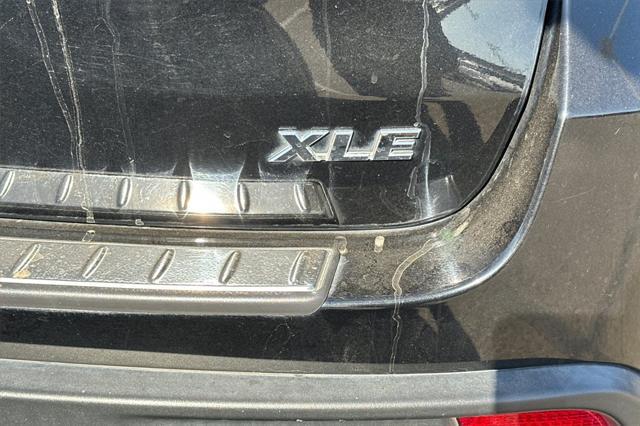 used 2019 Toyota Highlander car, priced at $23,500