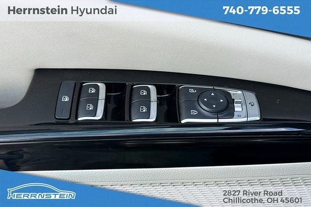used 2024 Kia Carnival car, priced at $41,647