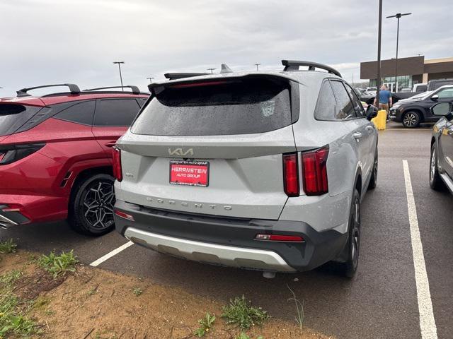 used 2022 Kia Sorento car, priced at $30,716