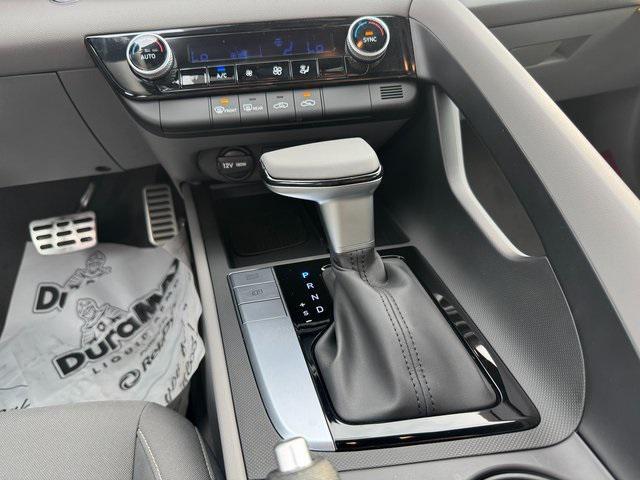 new 2025 Hyundai Elantra car, priced at $24,417