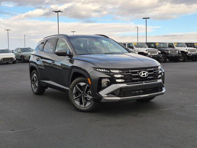 new 2025 Hyundai TUCSON Hybrid car, priced at $39,080