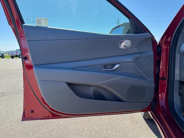 new 2025 Hyundai Elantra car, priced at $24,956