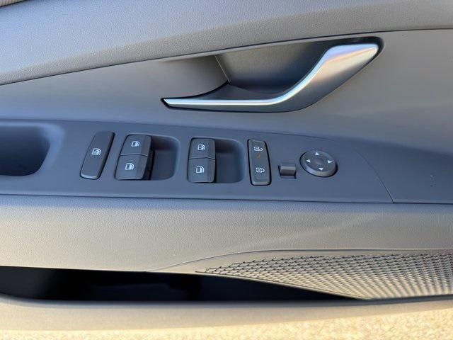 new 2025 Hyundai Elantra car, priced at $24,956