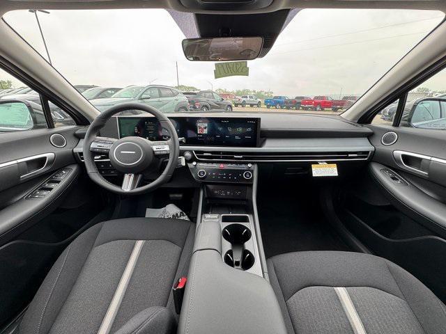 new 2025 Hyundai Sonata Hybrid car, priced at $32,429