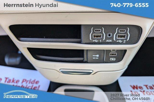 used 2022 Chrysler Pacifica car, priced at $26,000