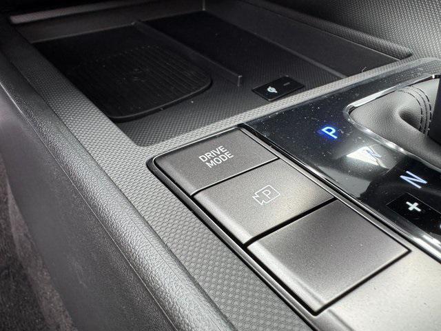 new 2025 Hyundai Elantra car, priced at $24,276