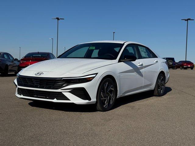 new 2025 Hyundai Elantra car, priced at $28,905