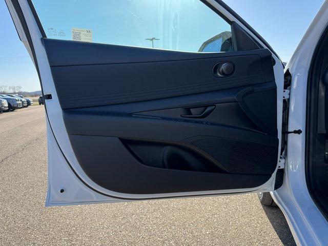 new 2025 Hyundai Elantra car, priced at $28,905