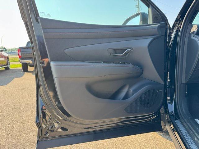 new 2025 Hyundai TUCSON Hybrid car, priced at $39,890