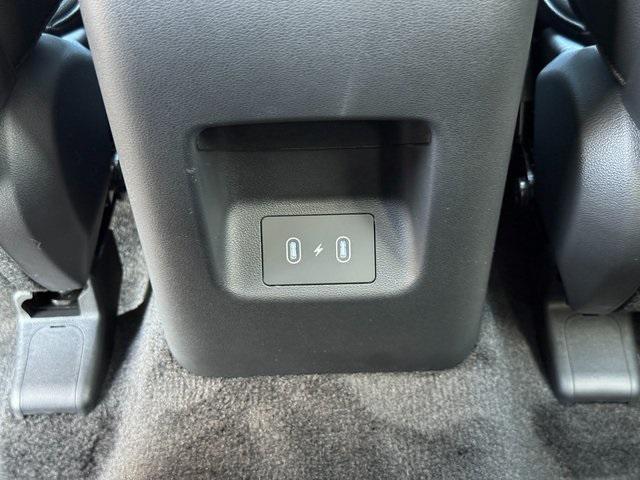 new 2025 Hyundai TUCSON Hybrid car, priced at $41,450