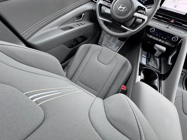 new 2025 Hyundai Elantra car, priced at $27,260