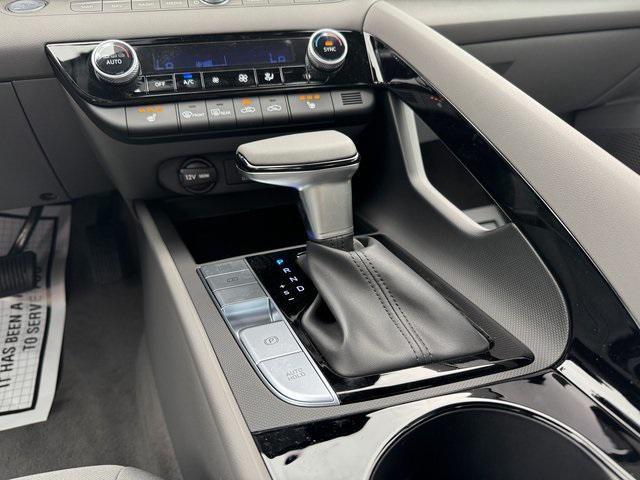 new 2025 Hyundai Elantra car, priced at $27,260