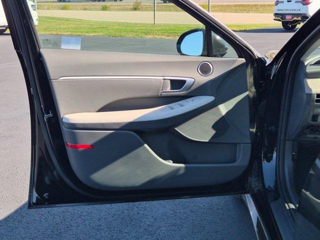 new 2026 Hyundai Sonata Hybrid car, priced at $33,117