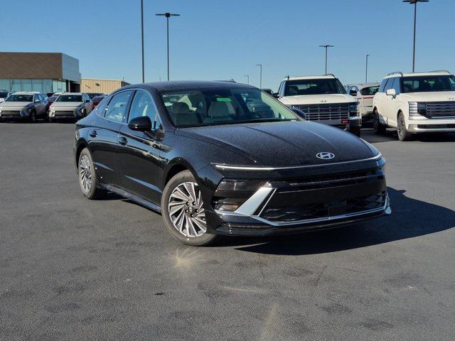 new 2026 Hyundai Sonata Hybrid car, priced at $33,117