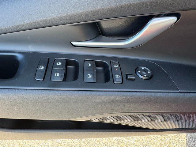 new 2025 Hyundai Elantra car, priced at $24,099
