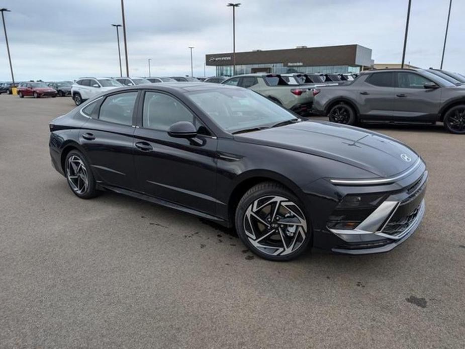 new 2024 Hyundai Sonata car, priced at $30,200