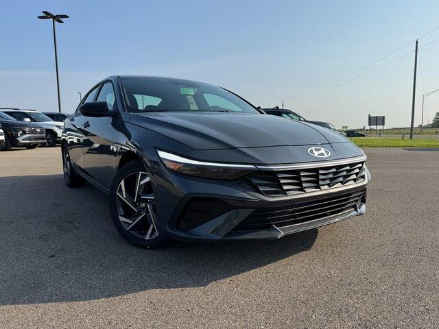 new 2025 Hyundai Elantra car, priced at $24,461