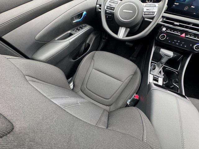 new 2025 Hyundai Tucson car, priced at $33,141