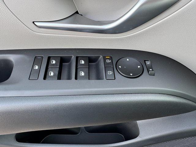 new 2025 Hyundai TUCSON Hybrid car, priced at $38,380