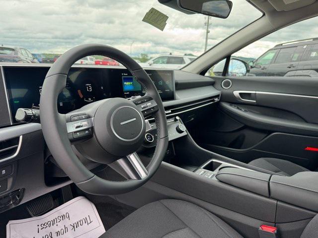 new 2025 Hyundai Sonata Hybrid car, priced at $32,829