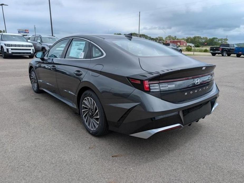 new 2024 Hyundai Sonata Hybrid car, priced at $31,000