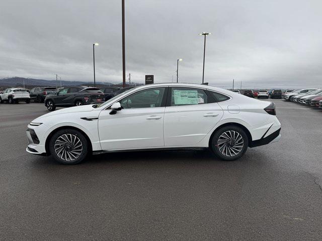 new 2025 Hyundai Sonata Hybrid car, priced at $38,499