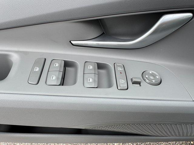 new 2025 Hyundai Elantra car, priced at $24,461