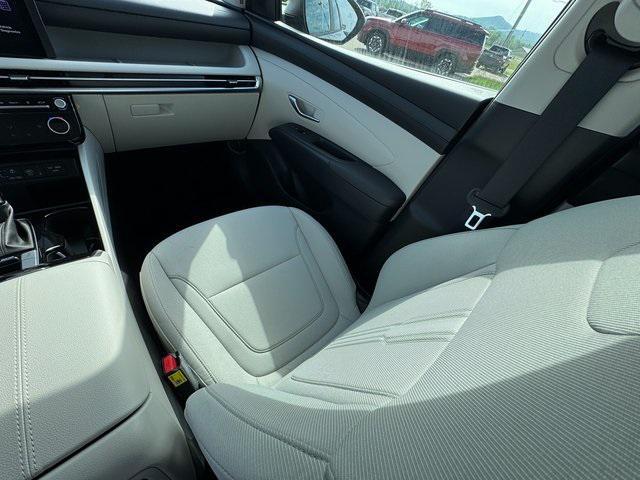 new 2025 Hyundai Tucson car, priced at $33,175