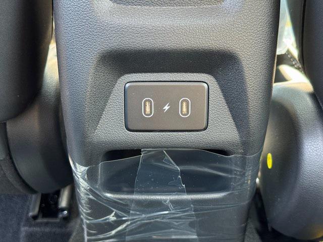 new 2025 Hyundai Venue car, priced at $24,983