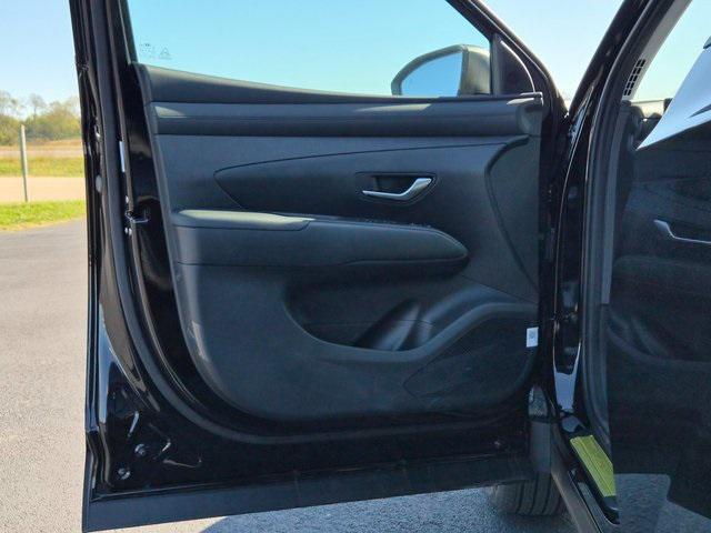 new 2025 Hyundai TUCSON Hybrid car, priced at $37,252