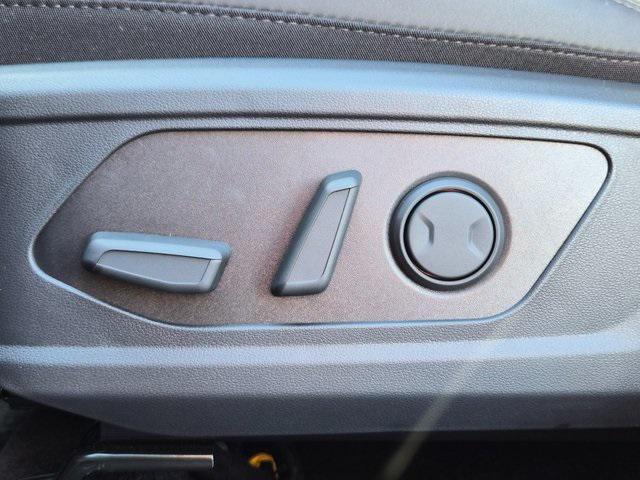 new 2025 Hyundai TUCSON Hybrid car, priced at $37,252