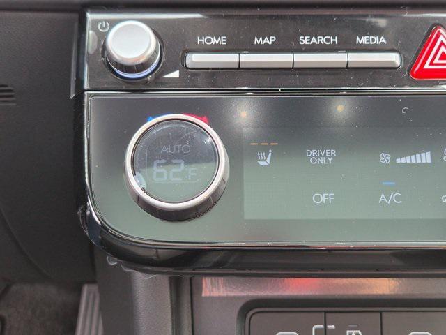 new 2025 Hyundai TUCSON Hybrid car, priced at $37,252