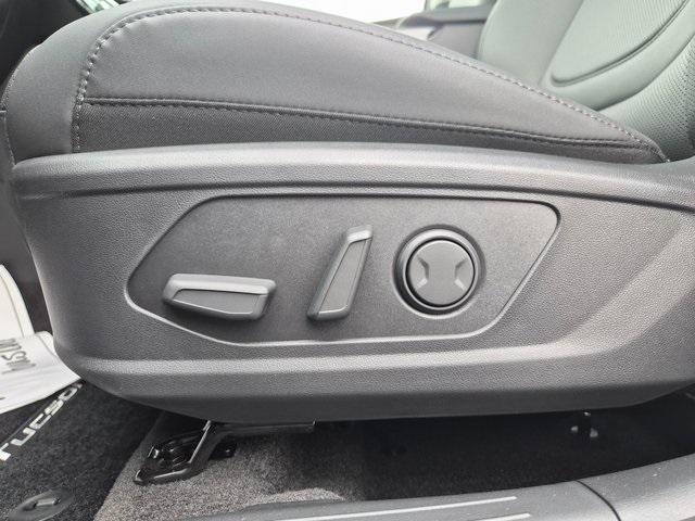 new 2025 Hyundai TUCSON Hybrid car, priced at $37,770
