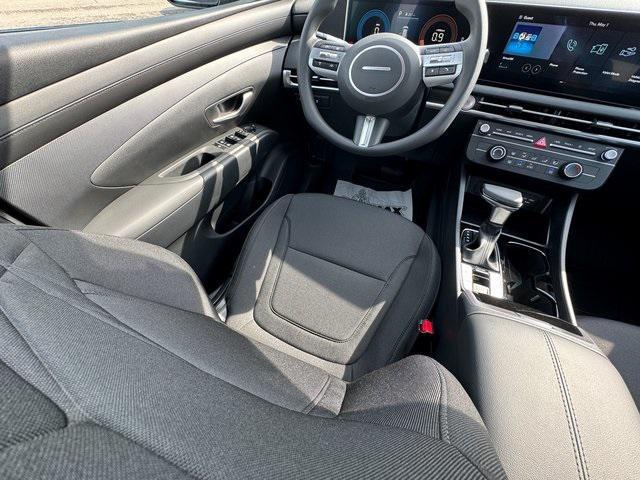 new 2025 Hyundai Tucson car, priced at $31,879