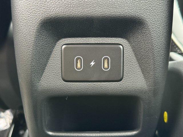 new 2025 Hyundai Venue car, priced at $25,142