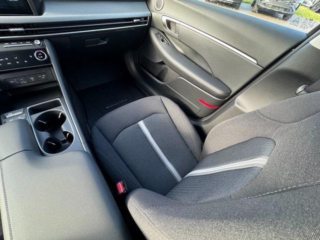 new 2025 Hyundai Sonata car, priced at $30,389