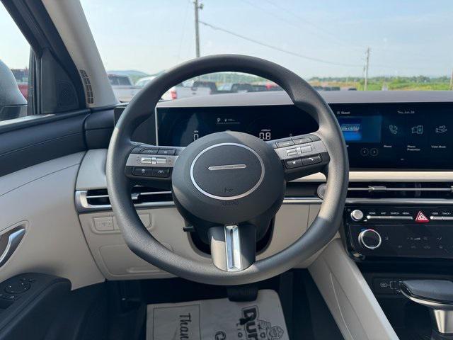 new 2025 Hyundai Tucson car, priced at $33,858