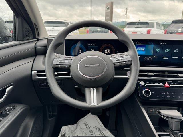 new 2025 Hyundai Tucson car, priced at $33,145