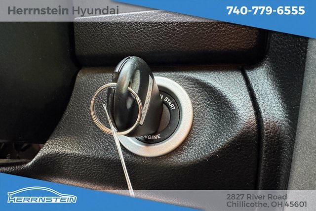 used 2022 Ram 1500 Classic car, priced at $33,425