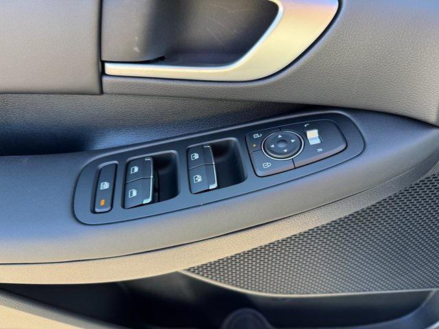 new 2025 Hyundai Sonata Hybrid car, priced at $32,981