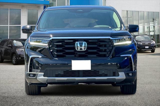 new 2025 Honda Pilot car, priced at $43,395