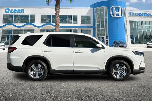 new 2025 Honda Pilot car, priced at $45,405