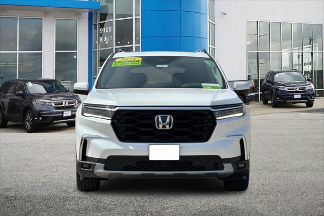 new 2025 Honda Pilot car, priced at $46,600