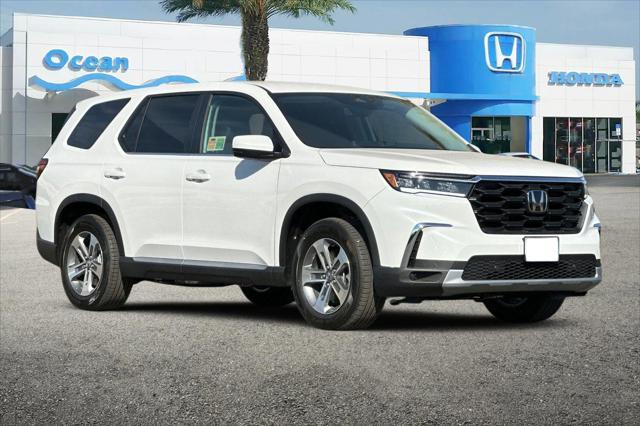 new 2025 Honda Pilot car, priced at $43,100