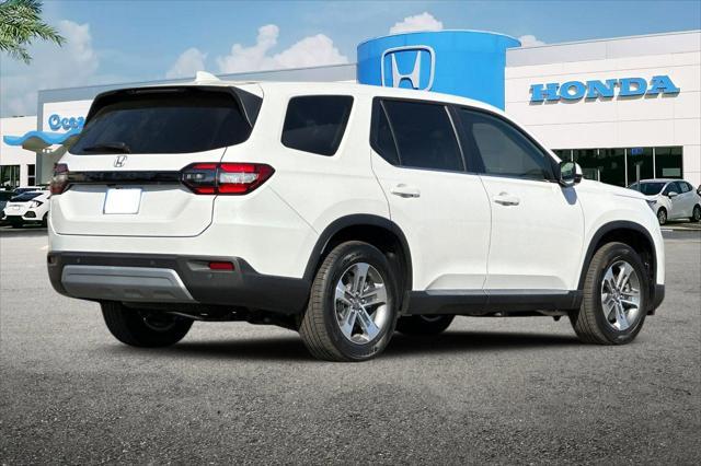 new 2025 Honda Pilot car, priced at $43,100