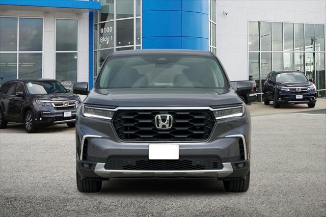 new 2025 Honda Pilot car, priced at $44,950