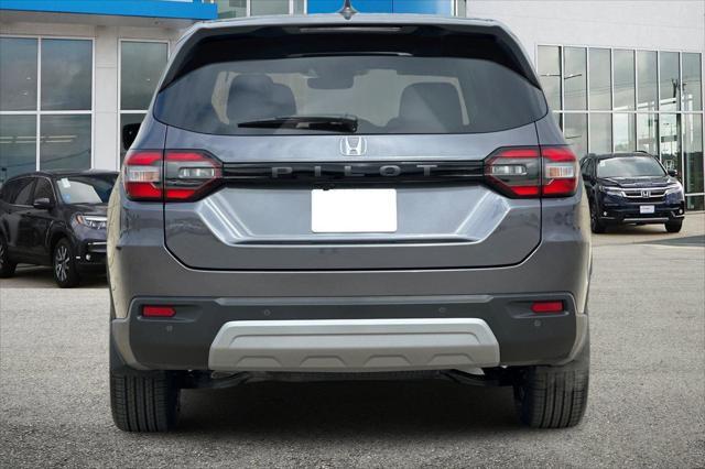 new 2025 Honda Pilot car, priced at $42,645