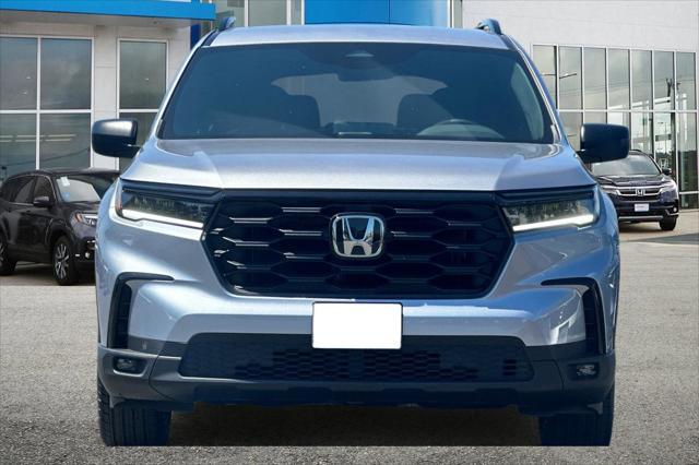 new 2025 Honda Pilot car, priced at $41,595