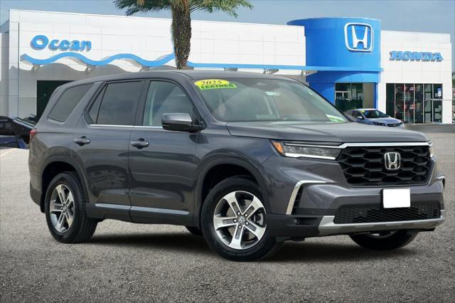 new 2025 Honda Pilot car, priced at $42,645