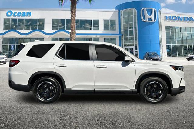 new 2025 Honda Pilot car, priced at $47,550